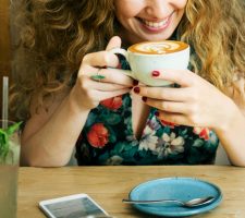 Cafea zilnică: Cât este prea mult? Află limita sănătoasă!