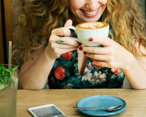 Cafea zilnică: Cât este prea mult? Află limita sănătoasă!