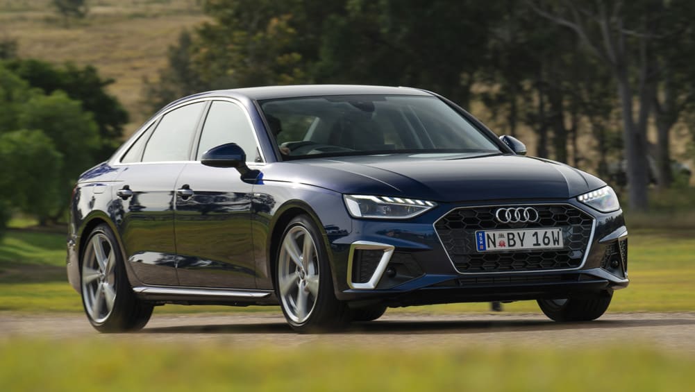 AUDI A4 SEDAN 35 TFSI MILD-HYBR STRONIC