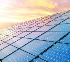 Accesorii profesionale în montajul panourilor fotovoltaice – cheia eficienței solare
