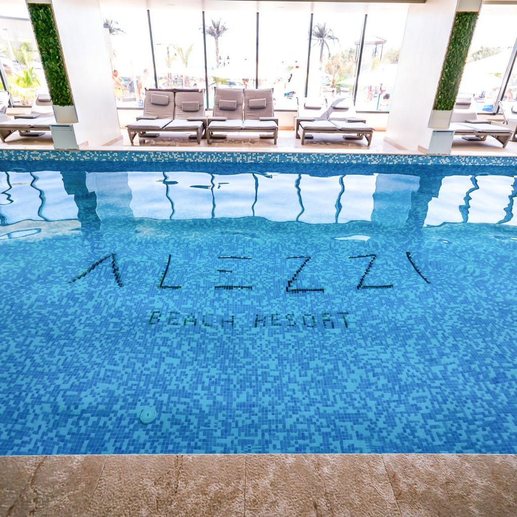 hotel piscină interioară Mamaia