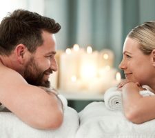 Beneficiile masajului de cuplu în consolidarea relației
